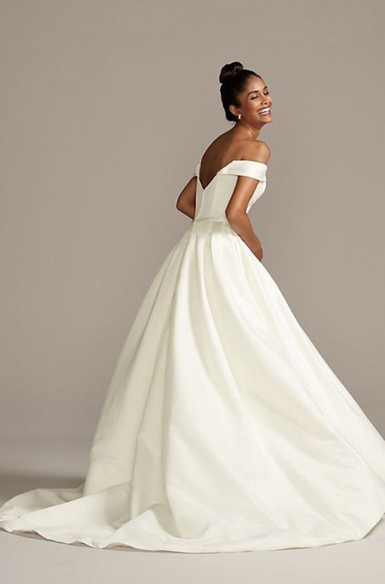 Plus Size 20 Wedding White Dress With Train on Queenly