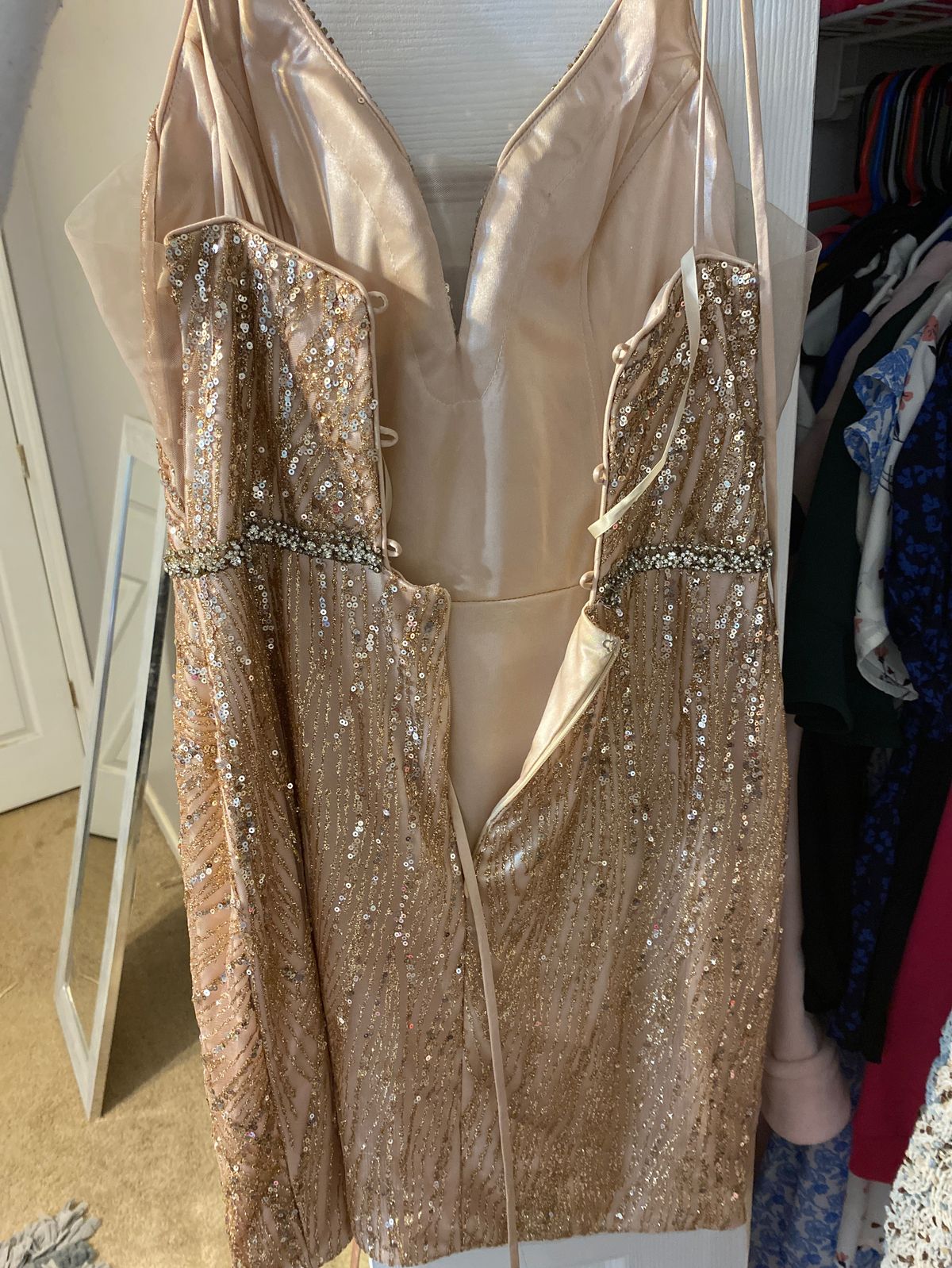 Size 12 Prom Nude Cocktail Dress on Queenly