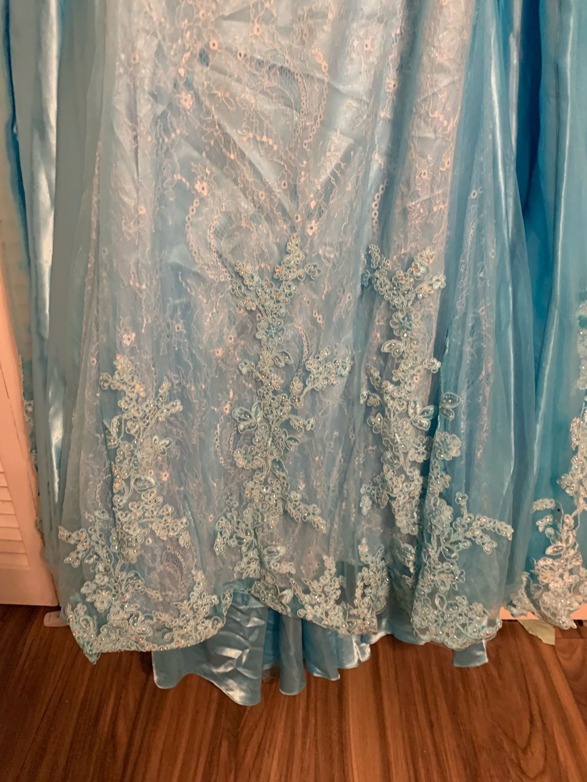 Vienna Size 8 Prom Blue Mermaid Dress on Queenly