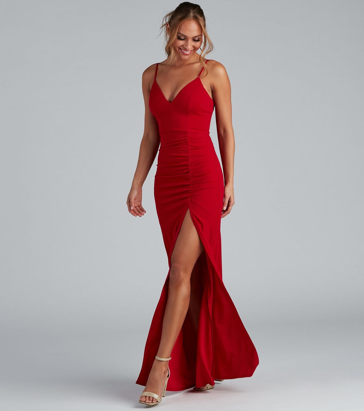 Style 05002-0252 Windsor Size S Bridesmaid Plunge Red Side Slit Dress on Queenly