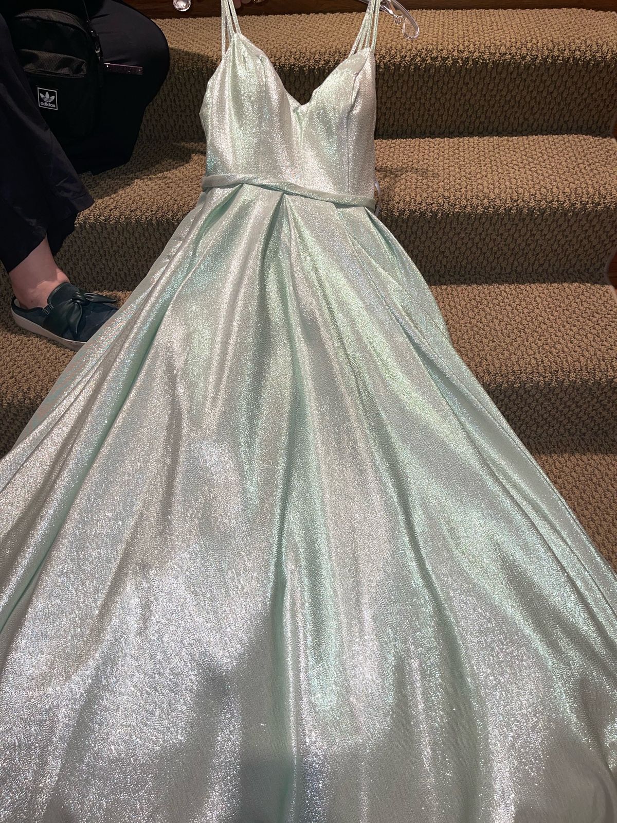 Sherri Hill Size 4 Prom Sequined Light Green Ball Gown on Queenly