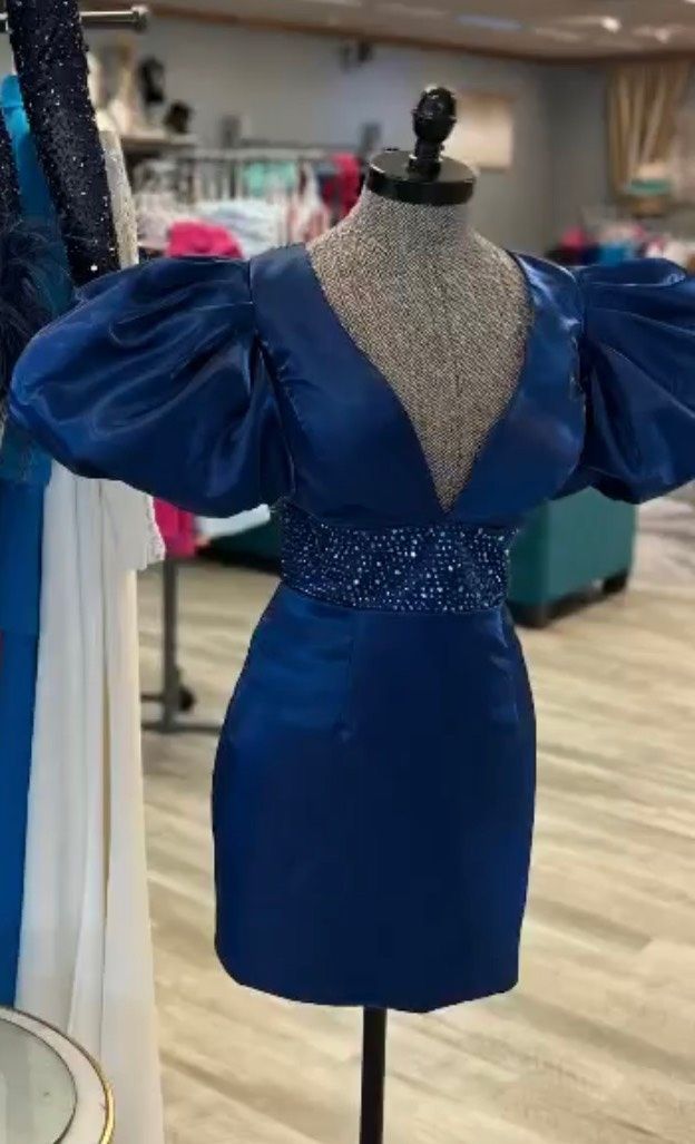 Ashley Lauren Size 4 Homecoming Blue Cocktail Dress on Queenly