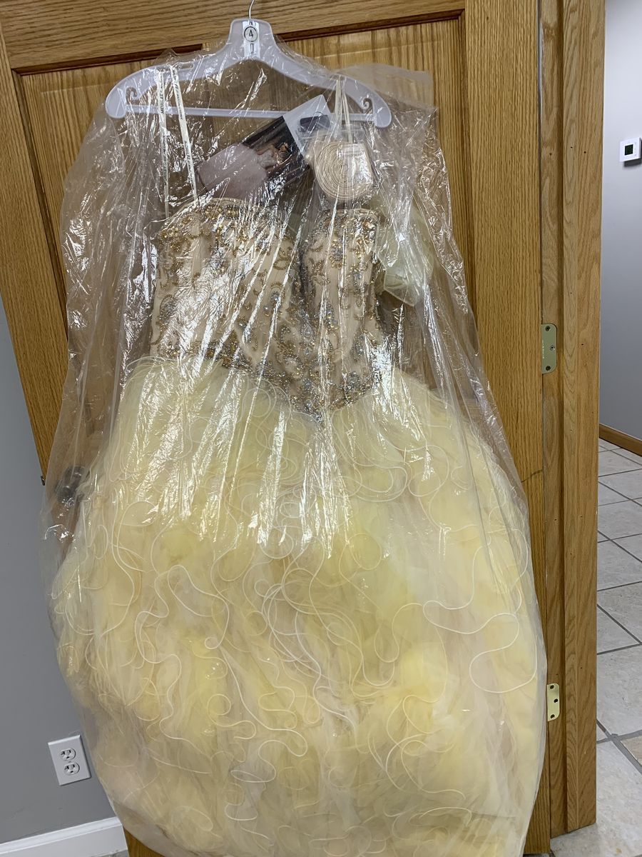 Style 89113 Morilee Madeline Gardner Size 4 Yellow Ball Gown on Queenly