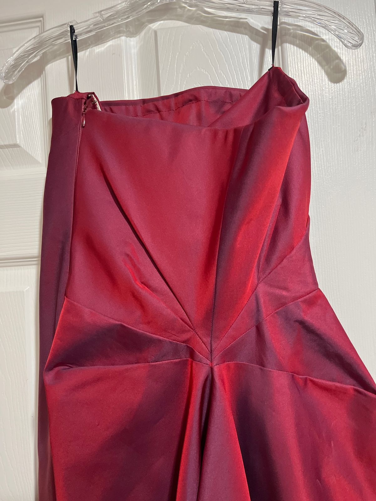 Calvin Klein Size 4 Prom Red Ball Gown on Queenly
