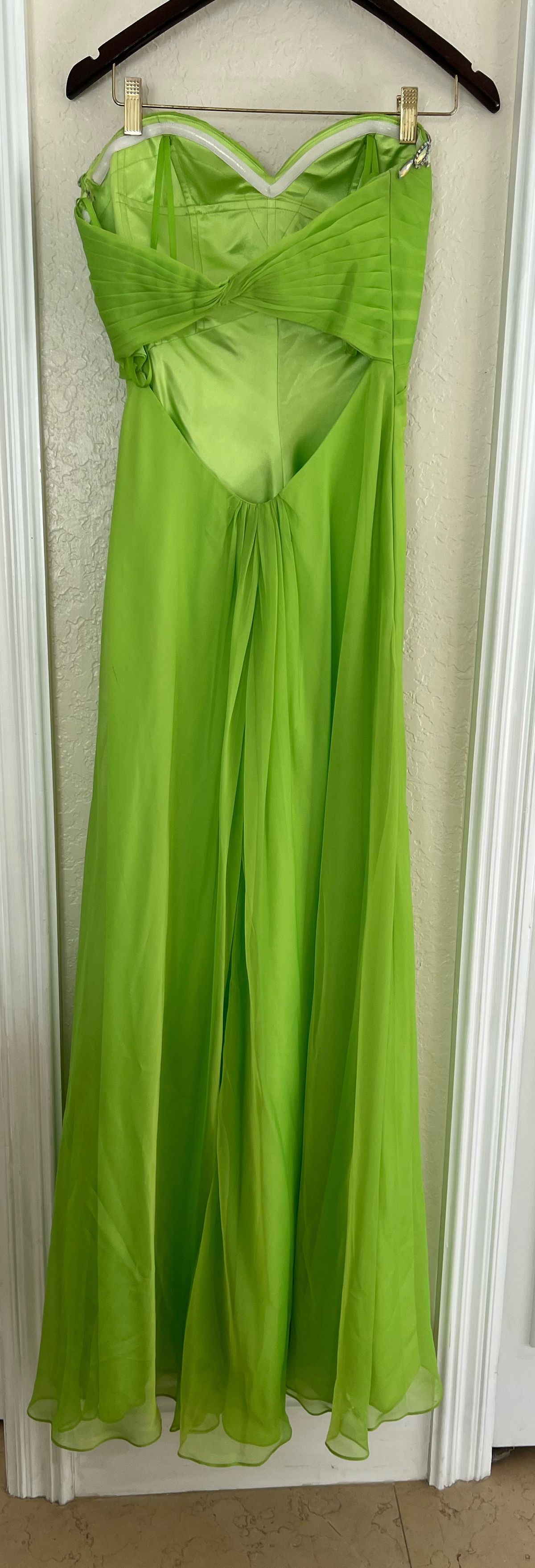 Size 6 Pageant Green Ball Gown on Queenly
