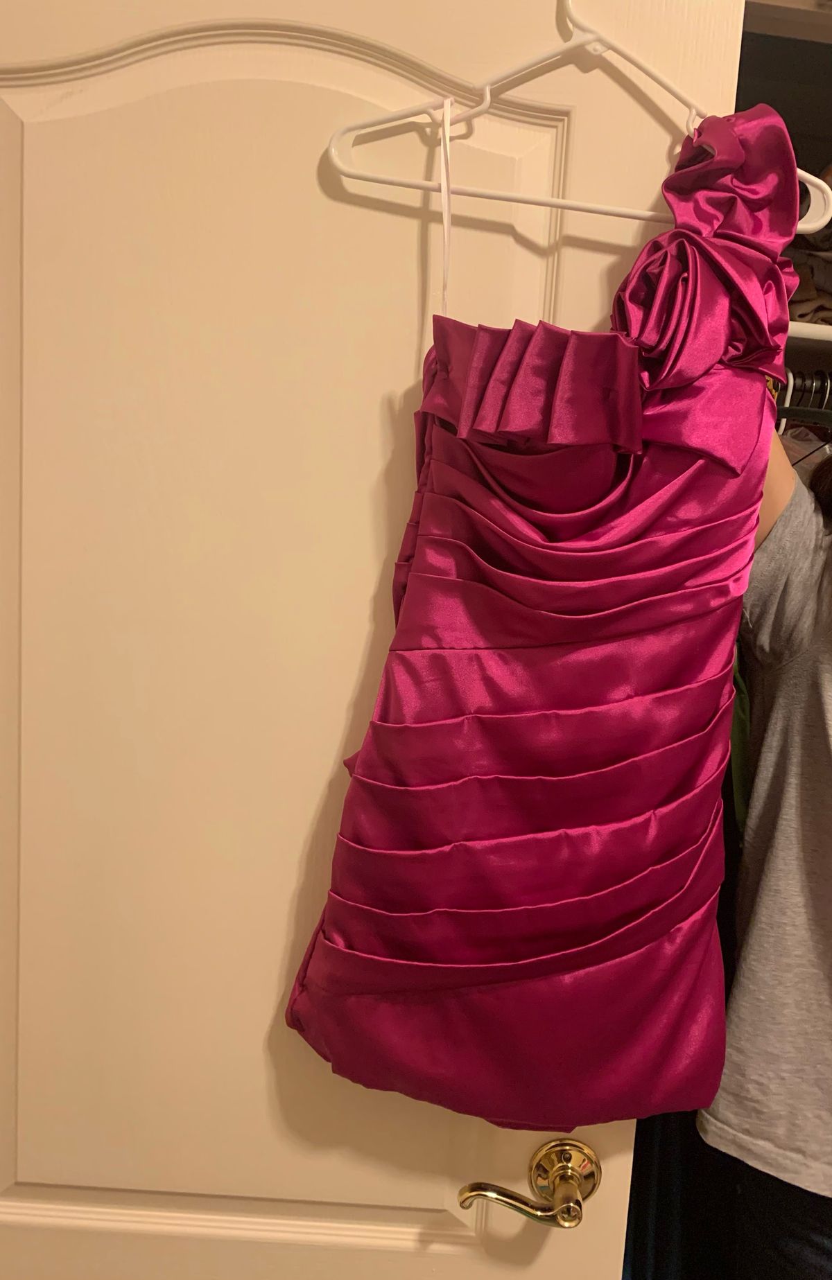 Cindy Size M Prom Pink Cocktail Dress on Queenly