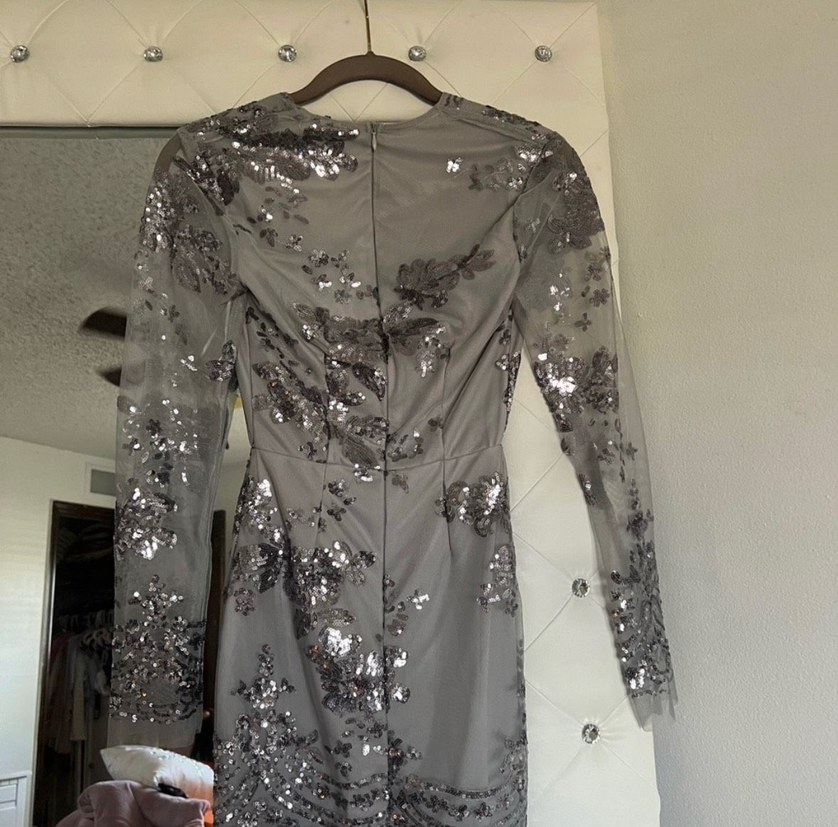 Size 00 Prom Silver Cocktail Dress on Queenly