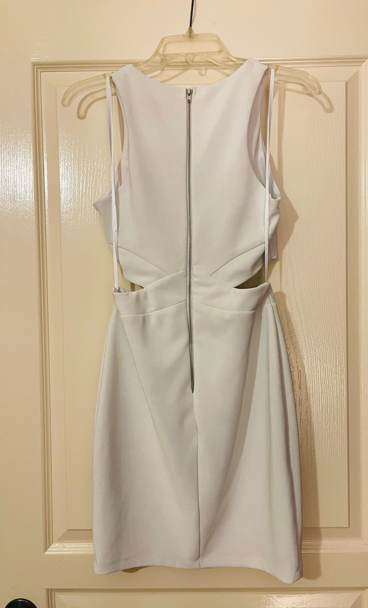 City Triangles Size 8 Nightclub White Cocktail Dress on Queenly