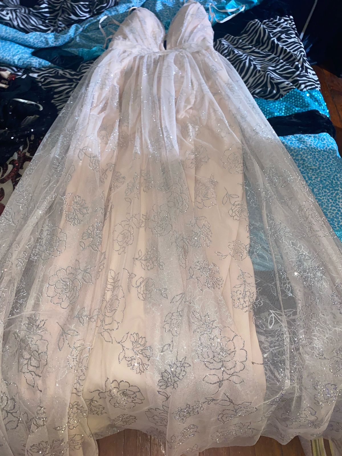 Size 6 Prom Lace Light Pink Ball Gown on Queenly