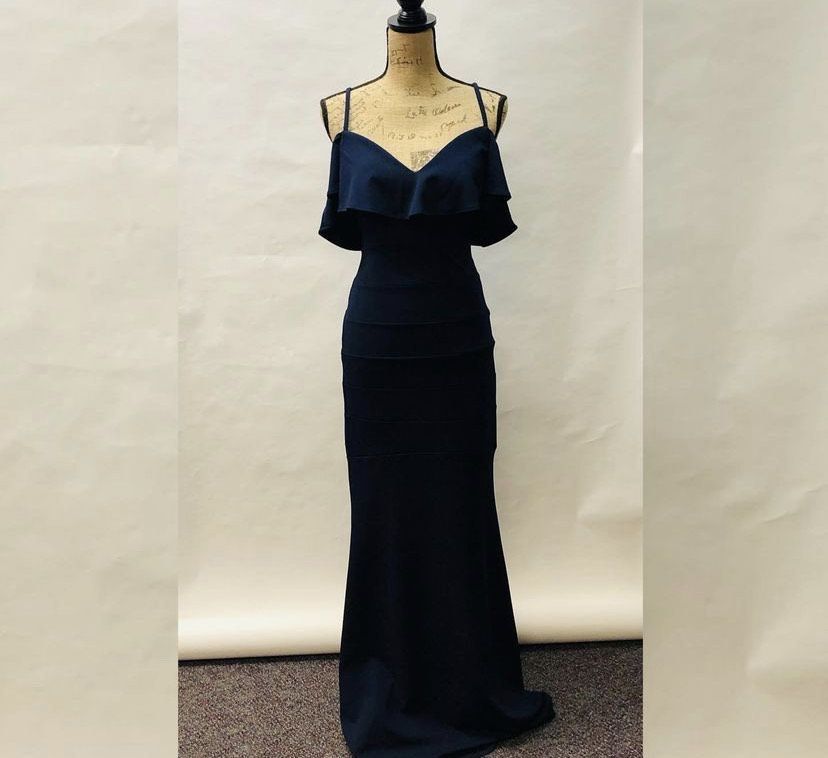 Size 4 Prom Off The Shoulder Navy Blue Floor Length Maxi on Queenly