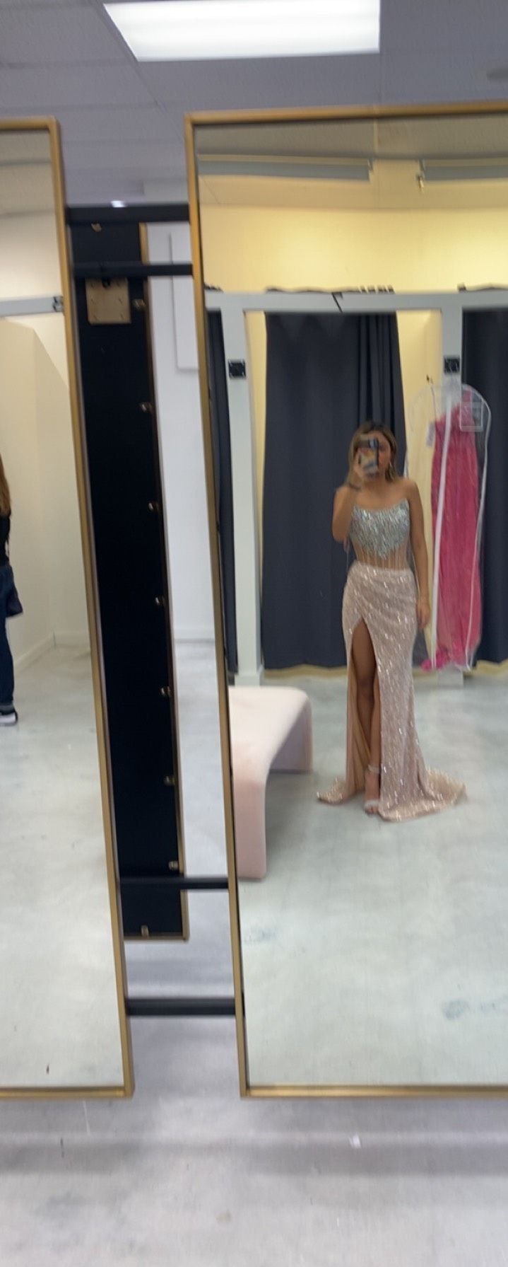 Ashley Lauren Size 0 Prom Nude Side Slit Dress on Queenly