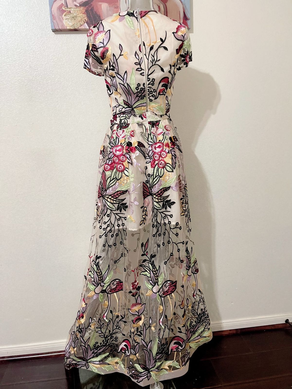 Size 4 Lace Multicolor Cocktail Dress on Queenly