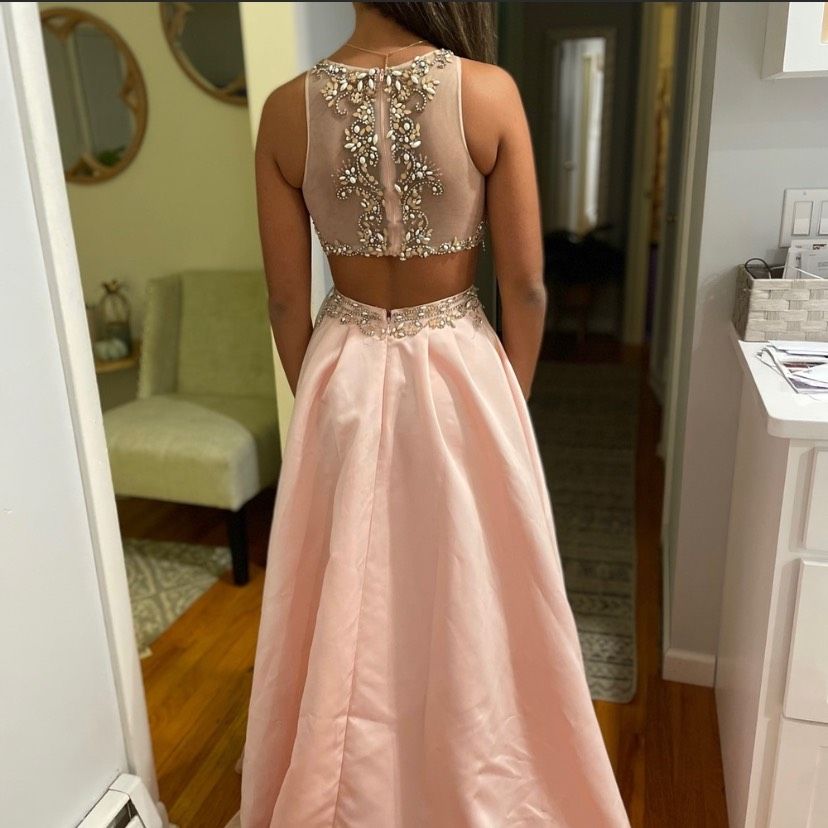 Colors Size 2 Prom Pink Ball Gown on Queenly