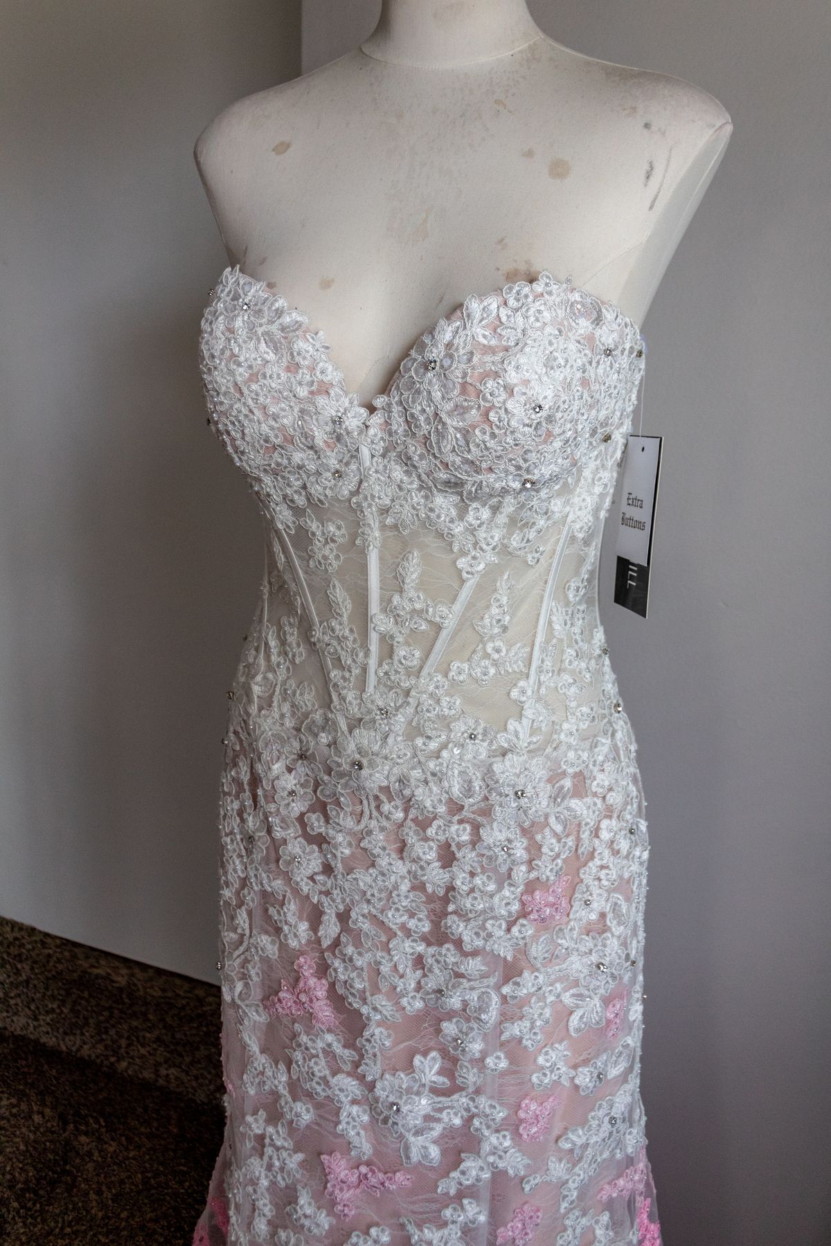 Sherri Hill Size 10 Wedding Strapless Lace White A-line Dress on Queenly