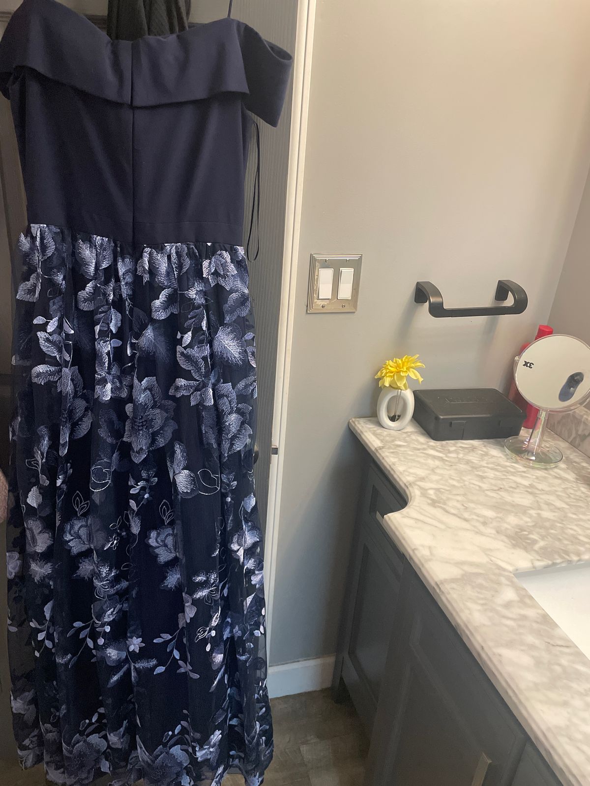 Size M Prom Blue Floor Length Maxi on Queenly