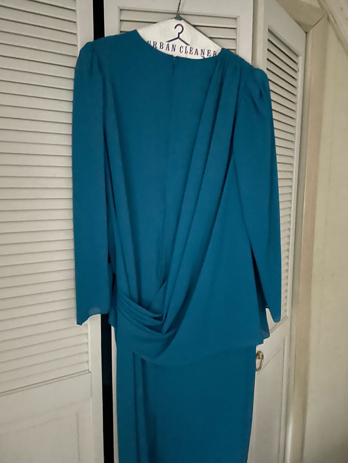 Plus Size 16 Nightclub Long Sleeve Turquoise Blue Cocktail Dress on Queenly