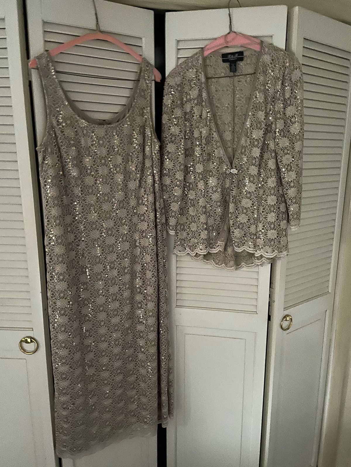 Plus Size 16 Gray Cocktail Dress on Queenly