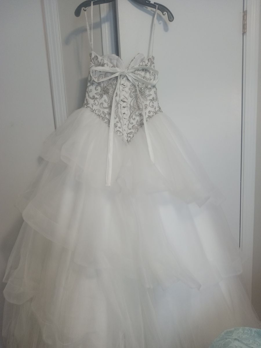 Size 10 White Ball Gown on Queenly