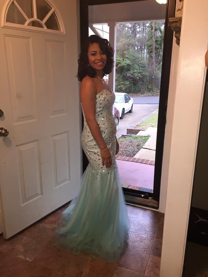 Terani Couture Size 2 Prom Blue Mermaid Dress on Queenly