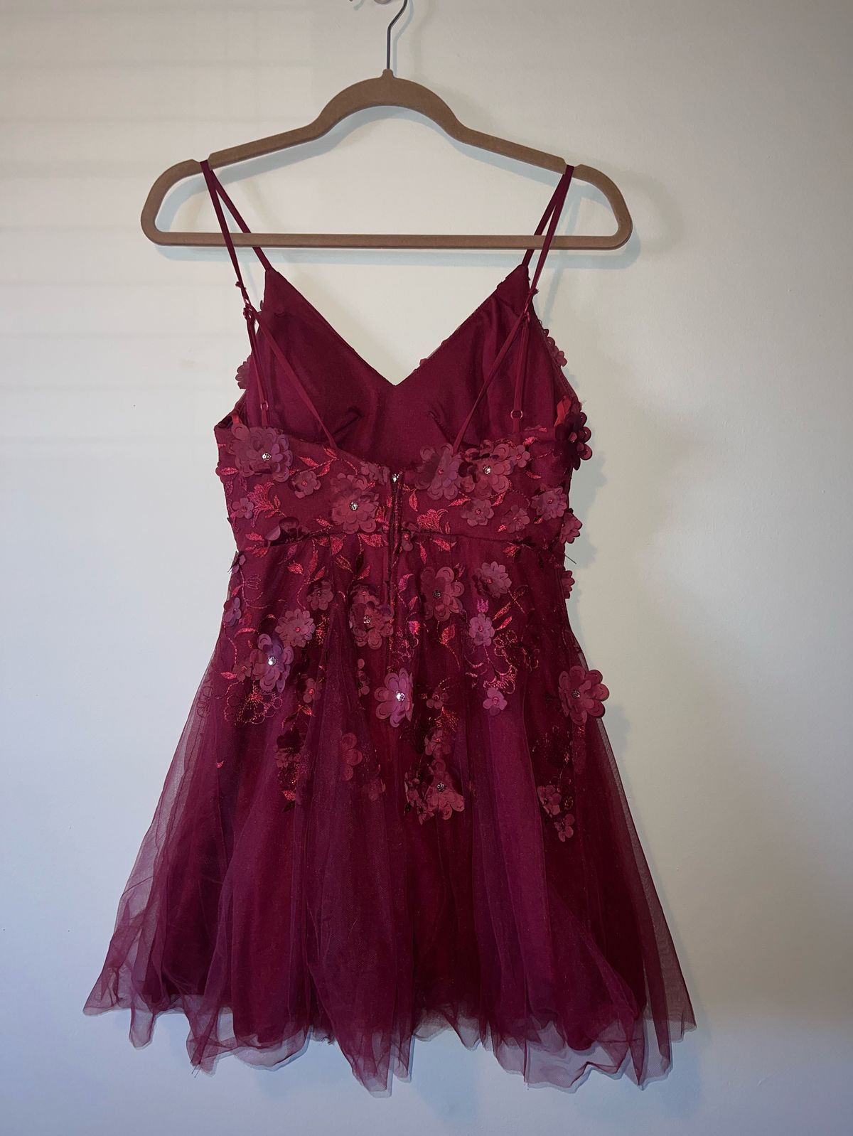 Size 4 Prom Red Cocktail Dress on Queenly