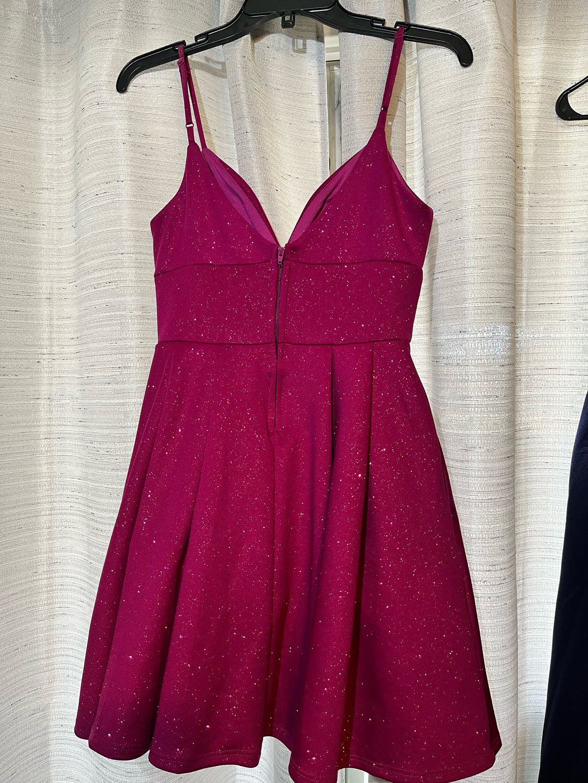 B. Darlin Size 6 Prom Pink Cocktail Dress on Queenly