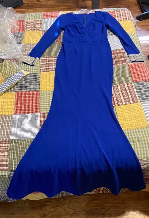 Ricarica Size M Prom Royal Blue Floor Length Maxi on Queenly