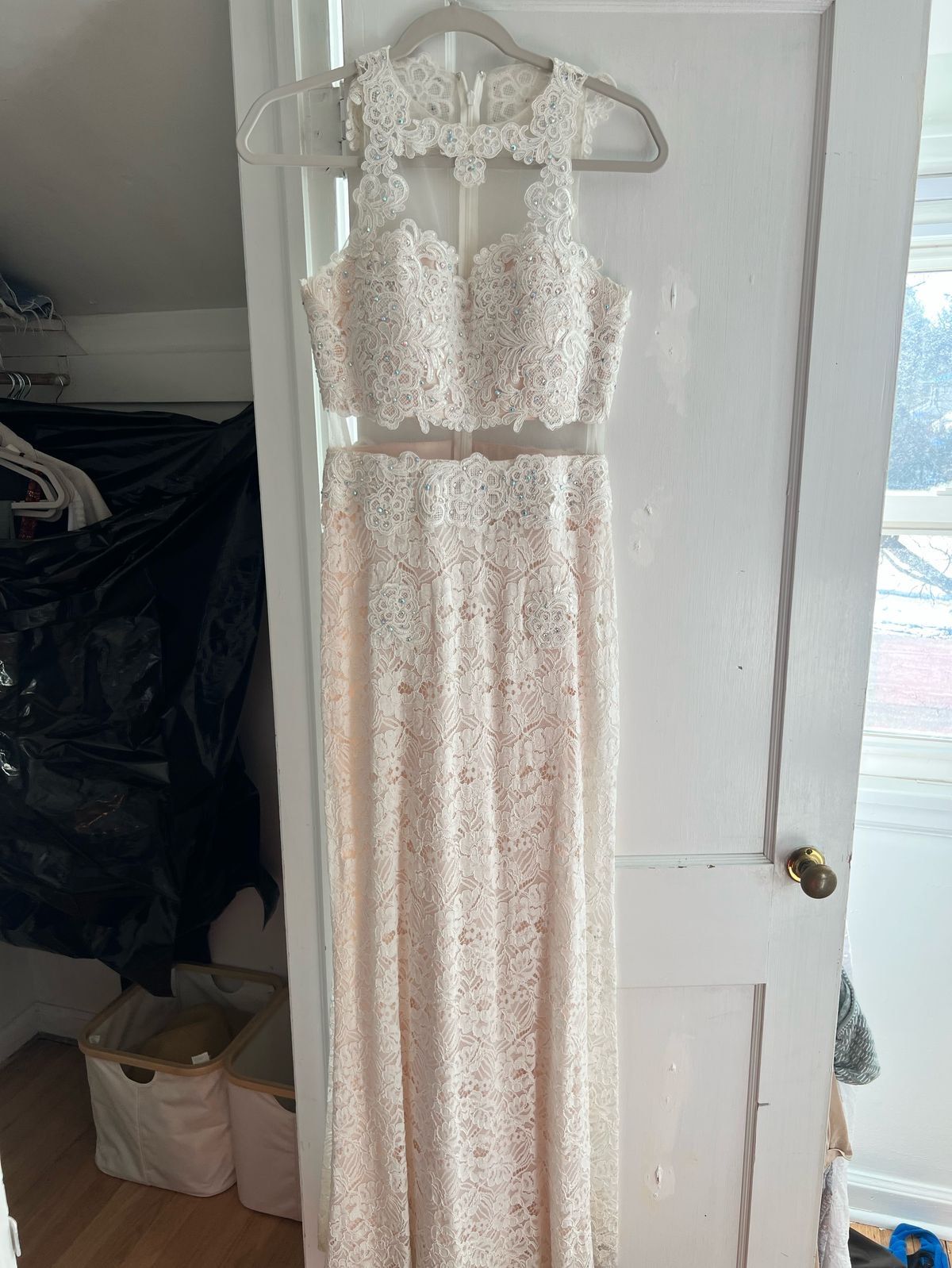 Avery Size 4 Prom White Floor Length Maxi on Queenly