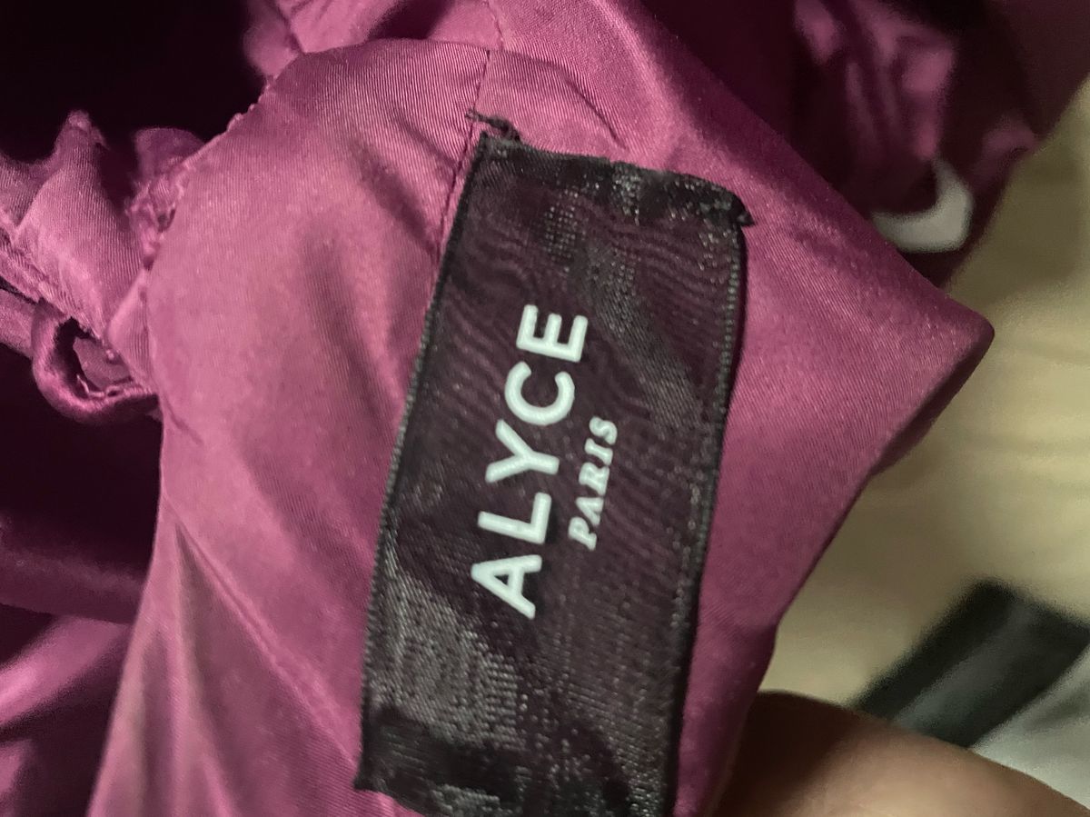 Alyce Paris Girls Size 12 Prom Purple A-line Dress on Queenly