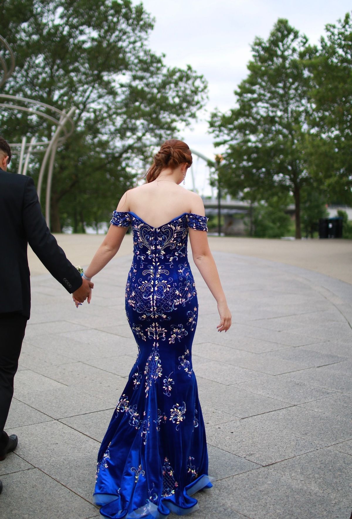 Johnathan Kayne Size 6 Prom Off The Shoulder Velvet Royal Blue Mermaid Dress on Queenly