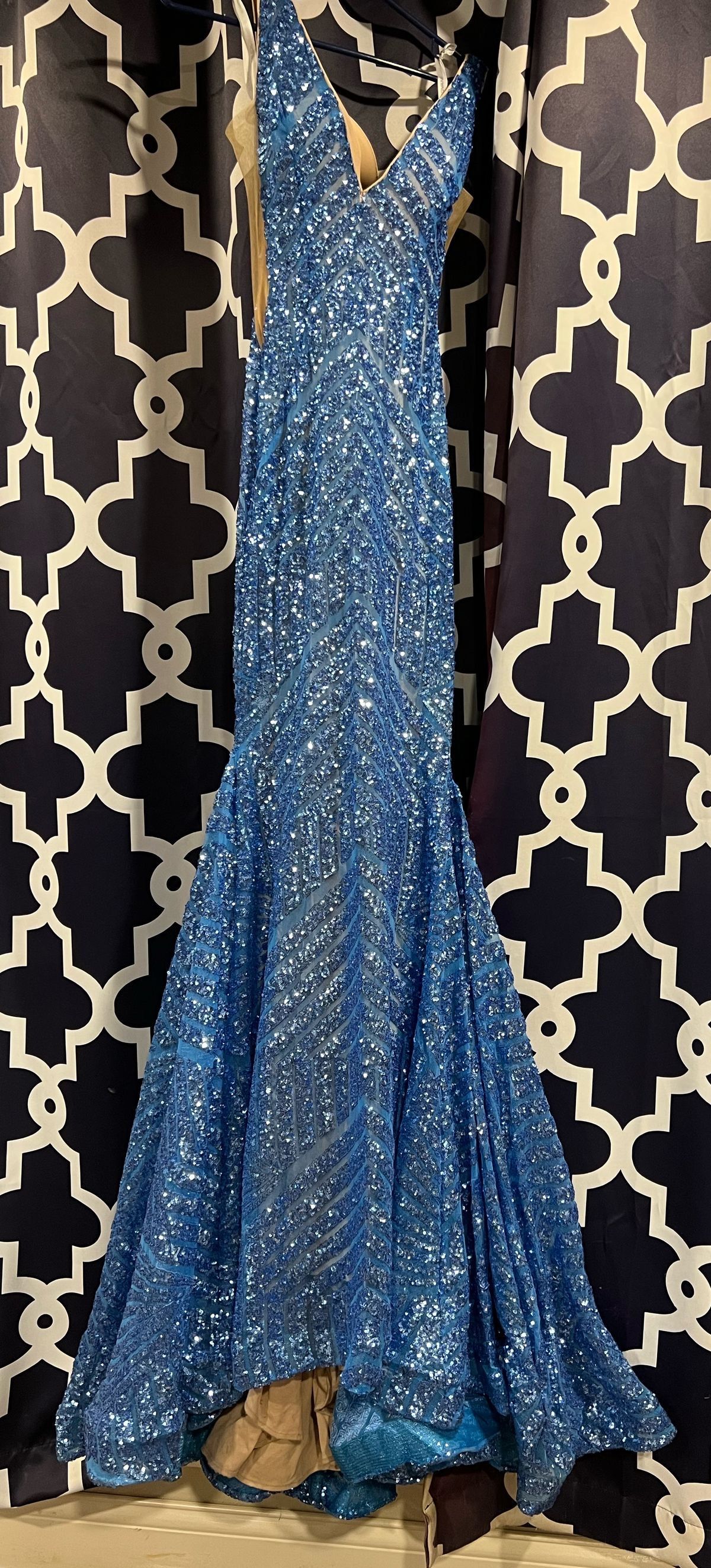 Jovani Size 4 Prom Blue Dress With Train on Queenly