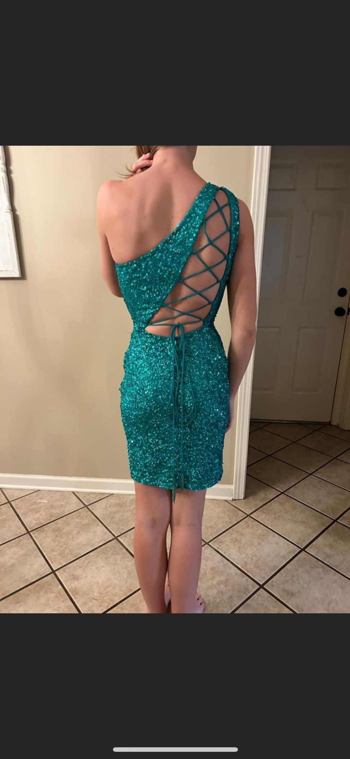 Ashley Lauren Size 0 Prom Green Cocktail Dress on Queenly