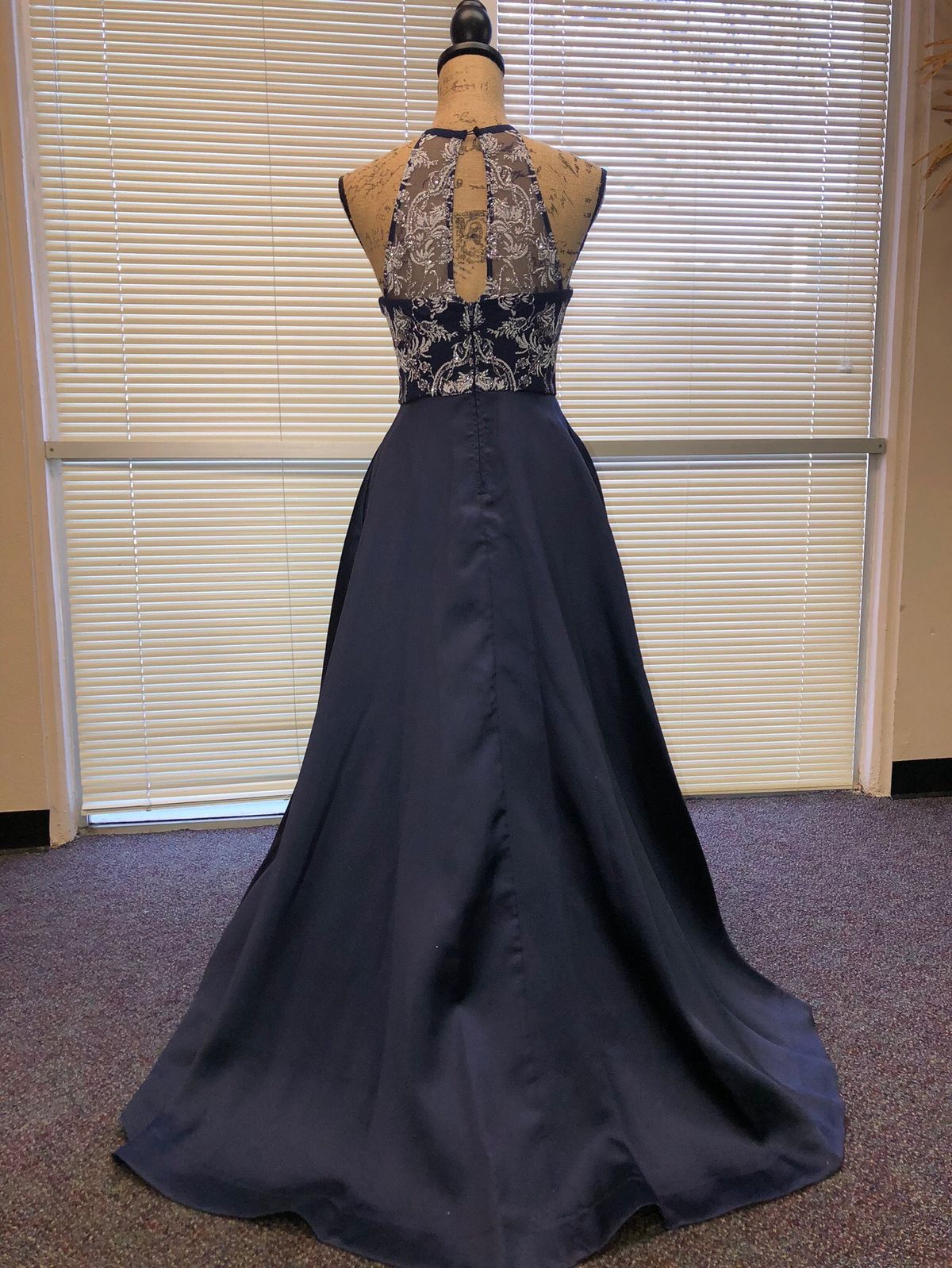 Size 2 Prom Lace Navy Blue Dress With Train on Queenly