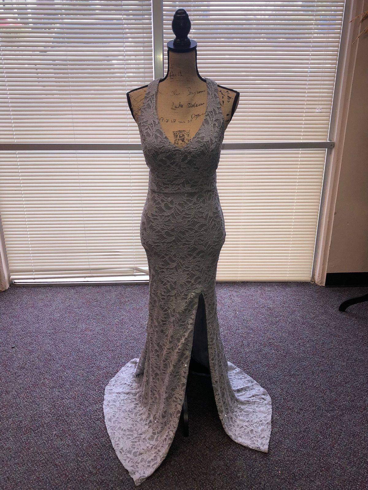 Size 2 Prom Gray Side Slit Dress on Queenly