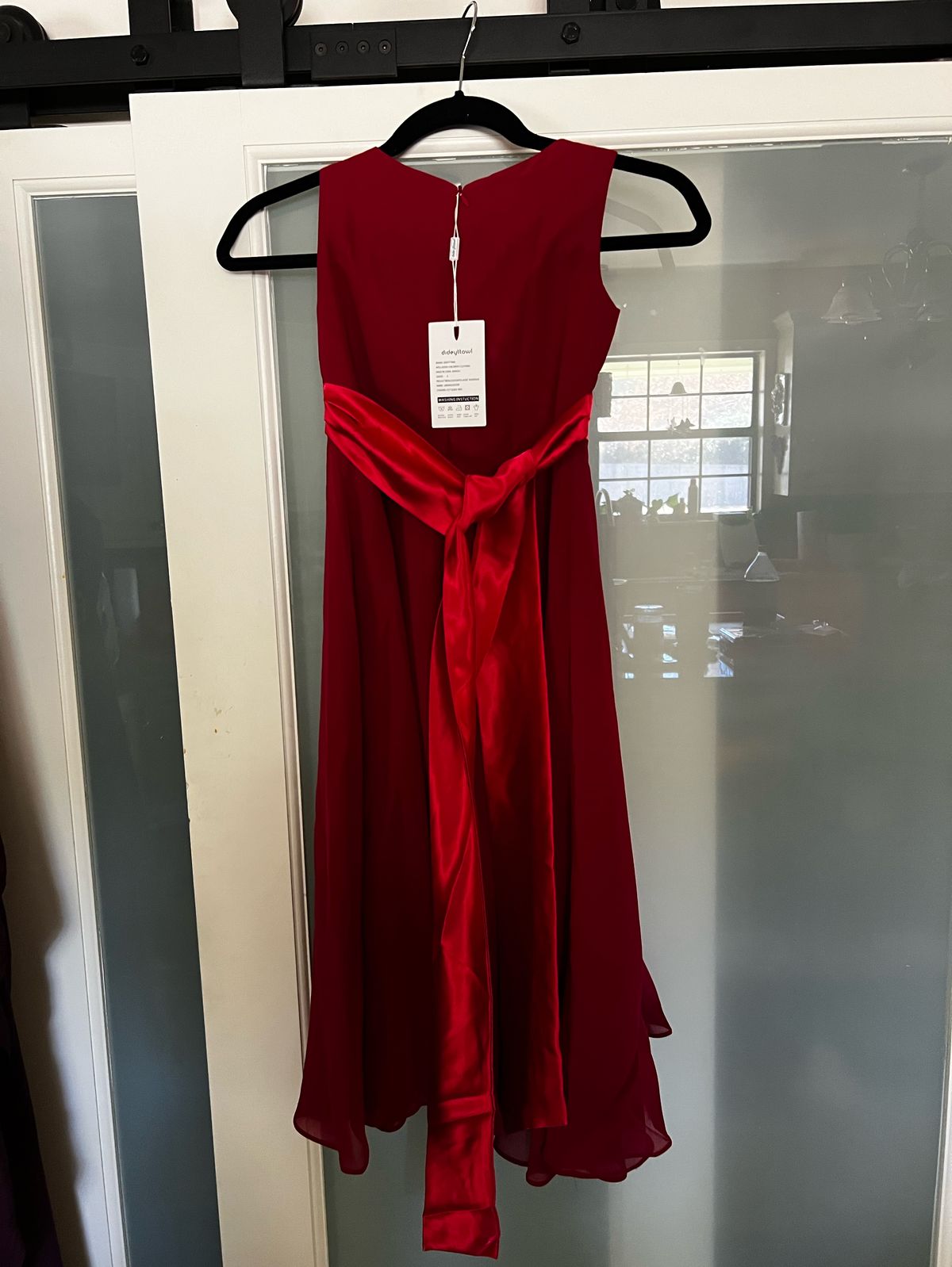 Size 8 Wedding Guest Satin Red A-line Dress on Queenly