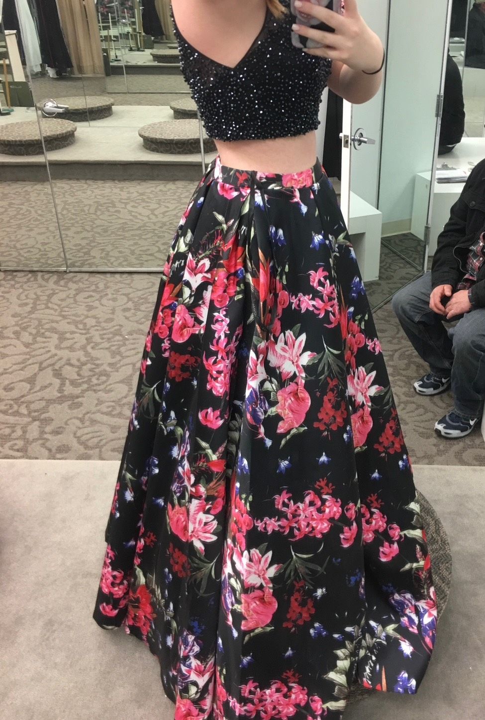 Size 8 Prom Multicolor Ball Gown on Queenly
