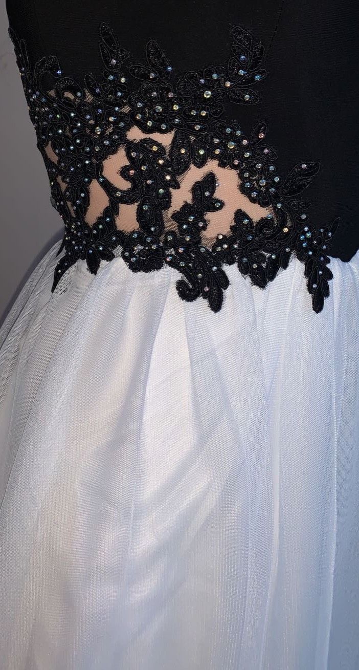 Size XS Prom Black A-line Dress on Queenly