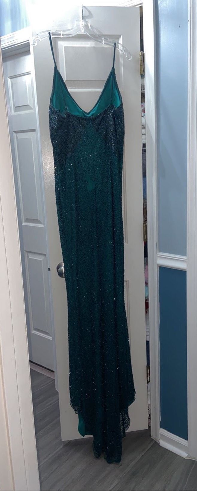 Ashley Lauren Size 12 Prom Emerald Green Side Slit Dress on Queenly