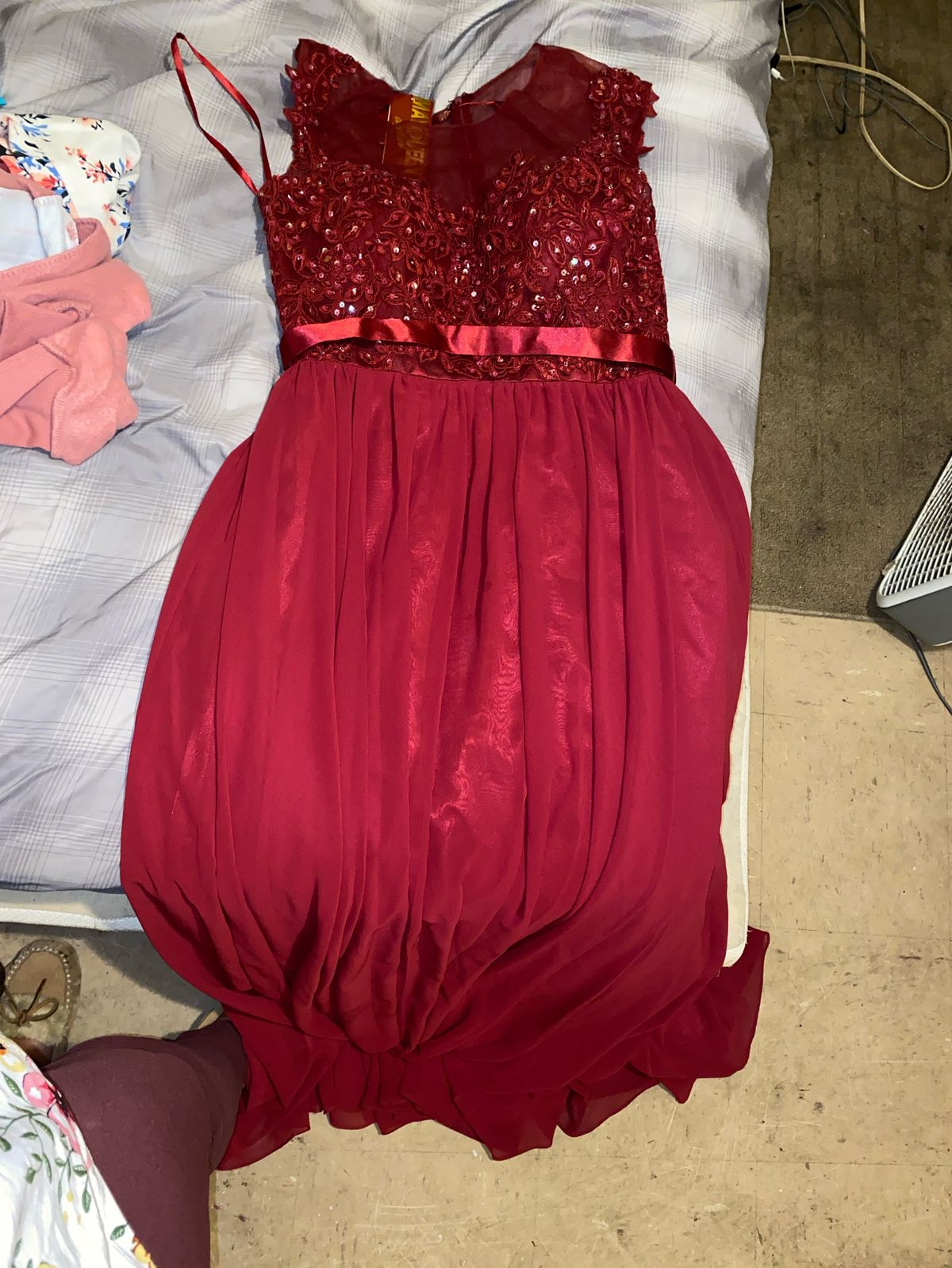 Unique Dress Club Size 12 Prom Red Floor Length Maxi on Queenly