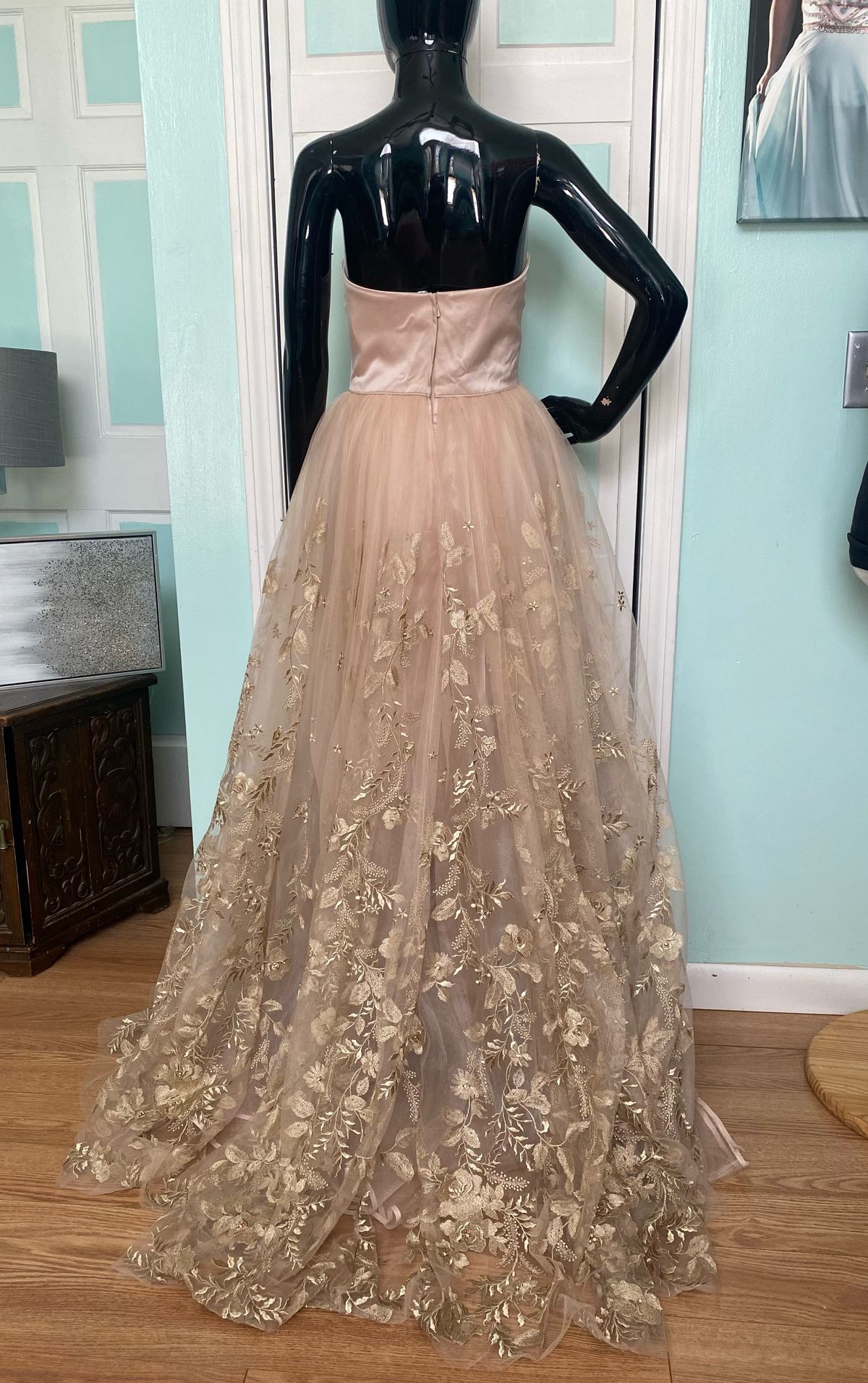 Sherri Hill Size 4 Prom Strapless Lace Nude Dress With Train on Queenly