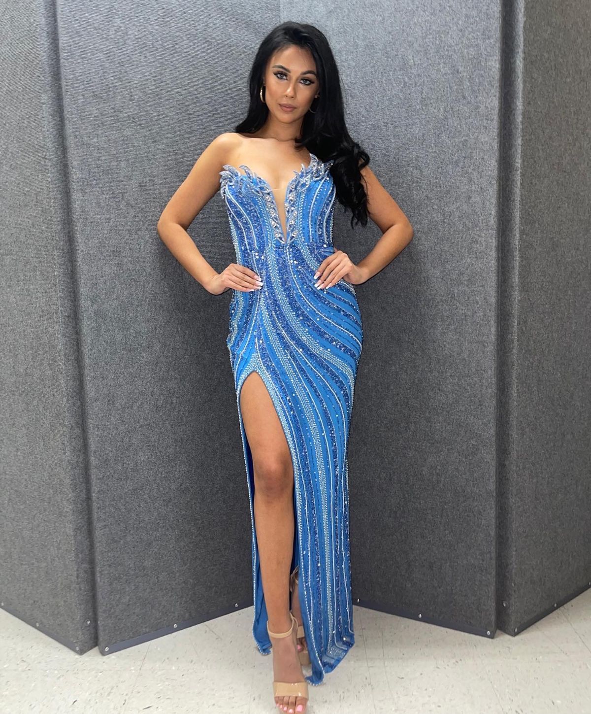 Size 2 Prom Blue Side Slit Dress on Queenly