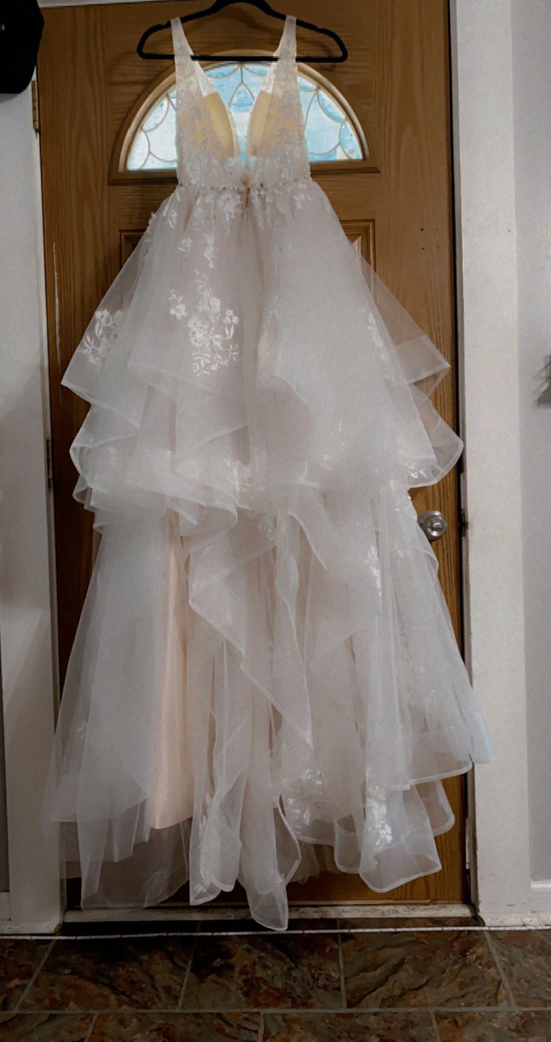 Size 2 Wedding White Ball Gown on Queenly