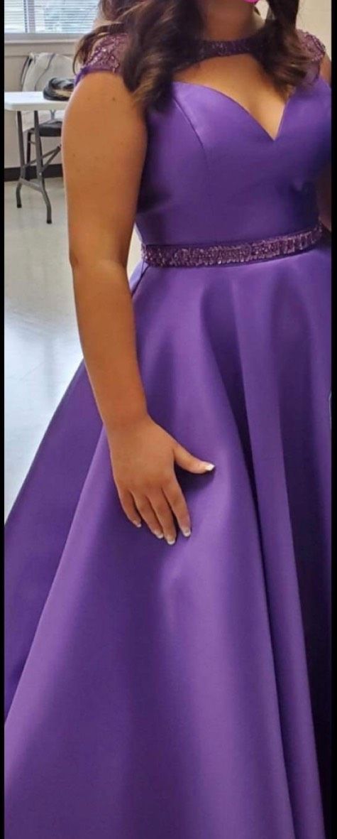 Size 8 Prom Purple Ball Gown on Queenly