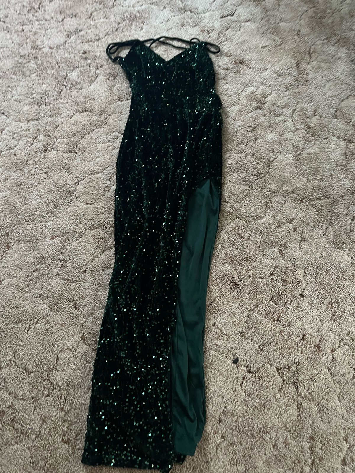 Windsor Size XS Prom Green Floor Length Maxi on Queenly