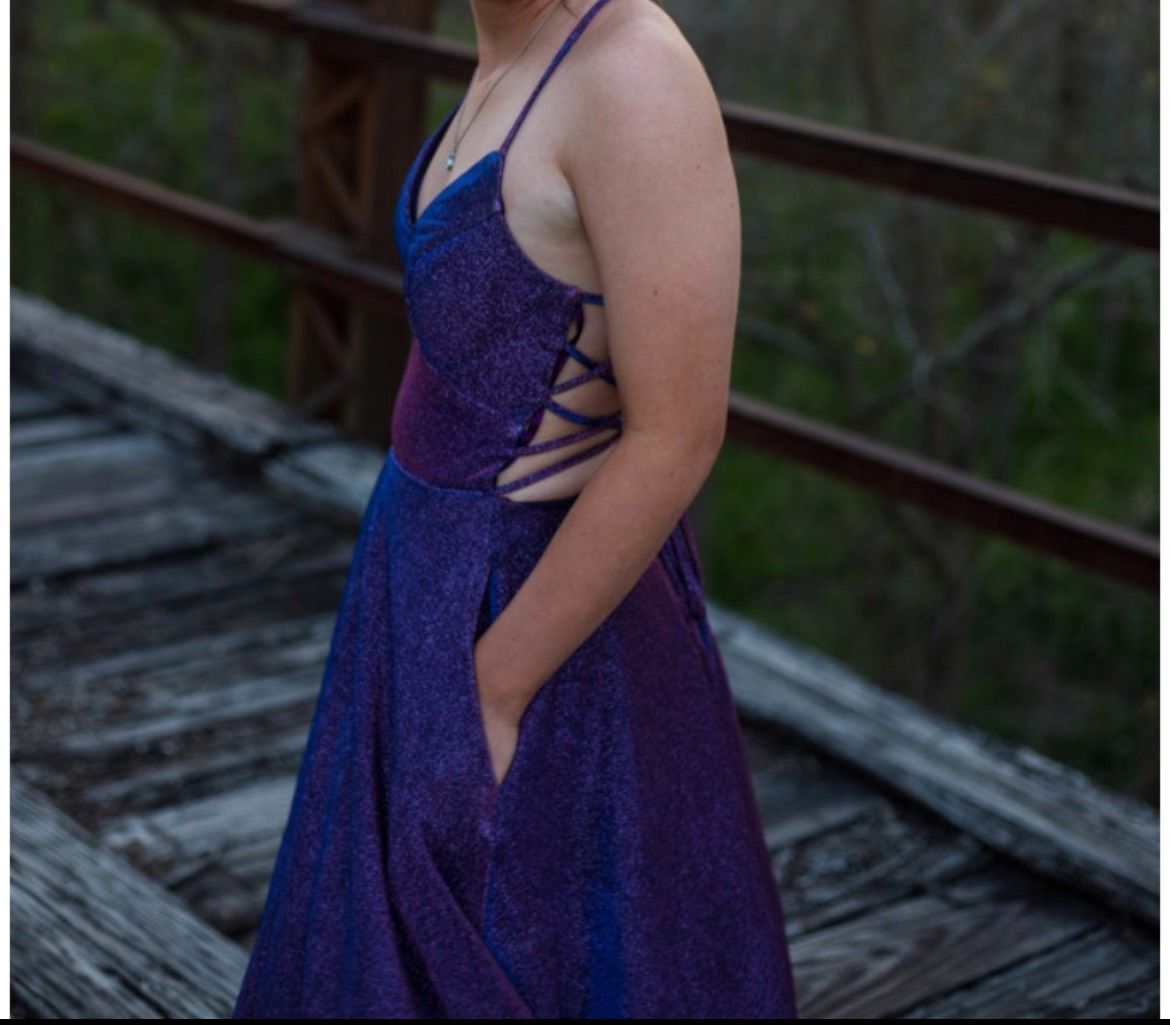 Size 0 Prom Purple Dress With Train on Queenly