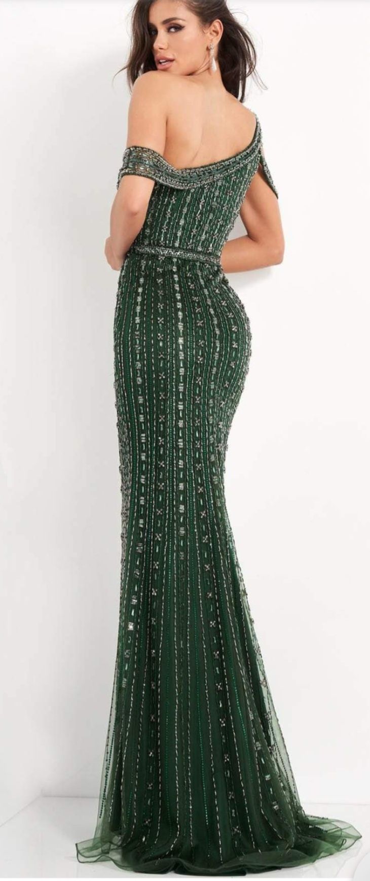 Style 03124 Jovani Size 6 Prom Off The Shoulder Sequined Emerald Green Mermaid Dress on Queenly