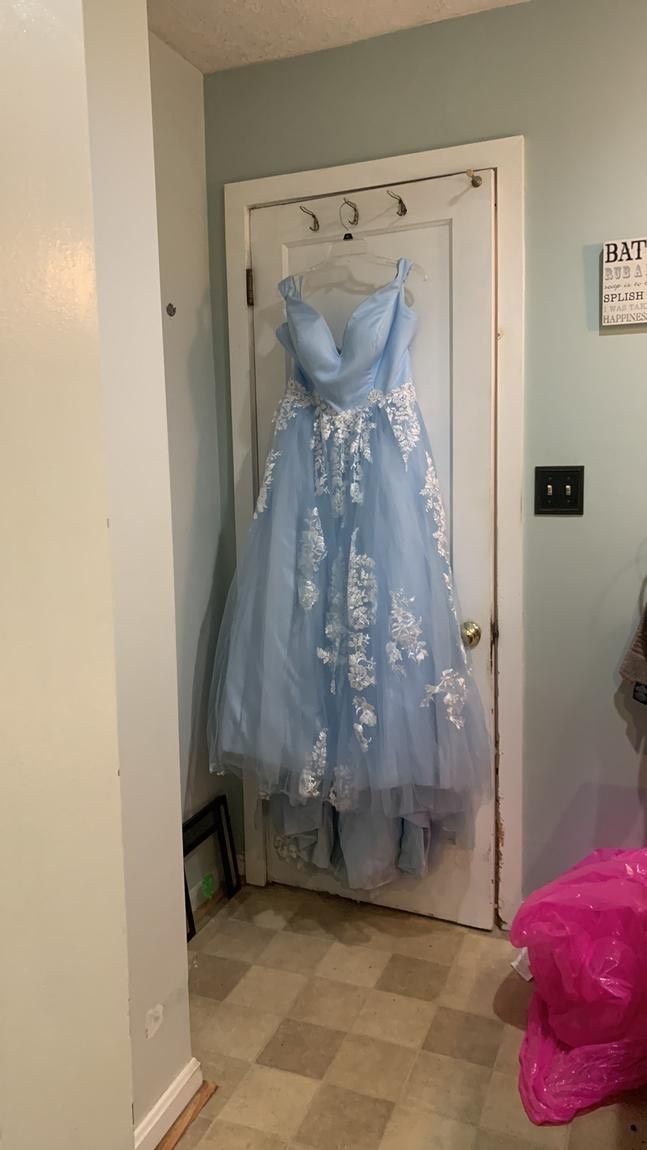 Size 14 Off The Shoulder Lace Blue Ball Gown on Queenly