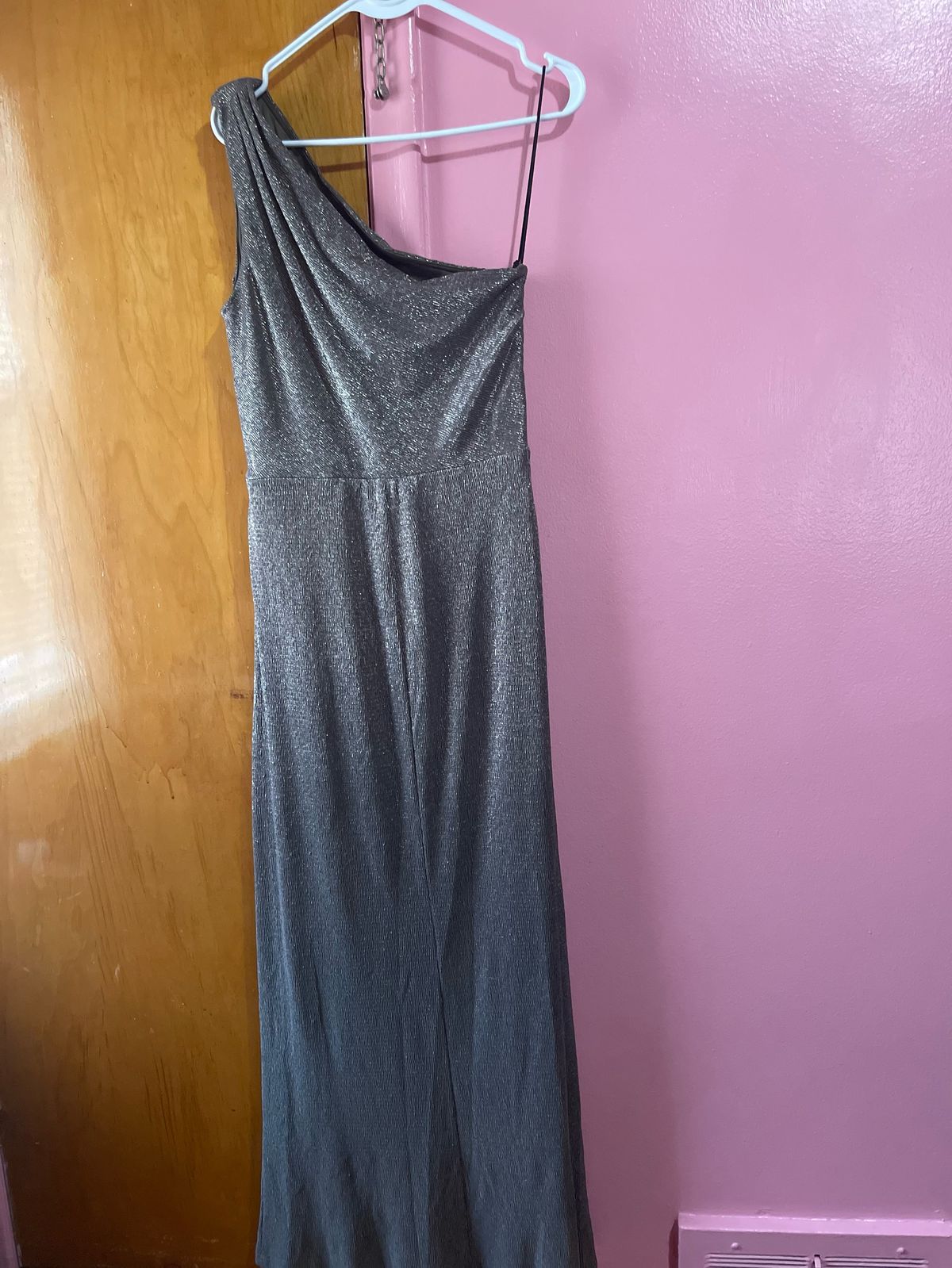 Size 8 Gray Floor Length Maxi on Queenly