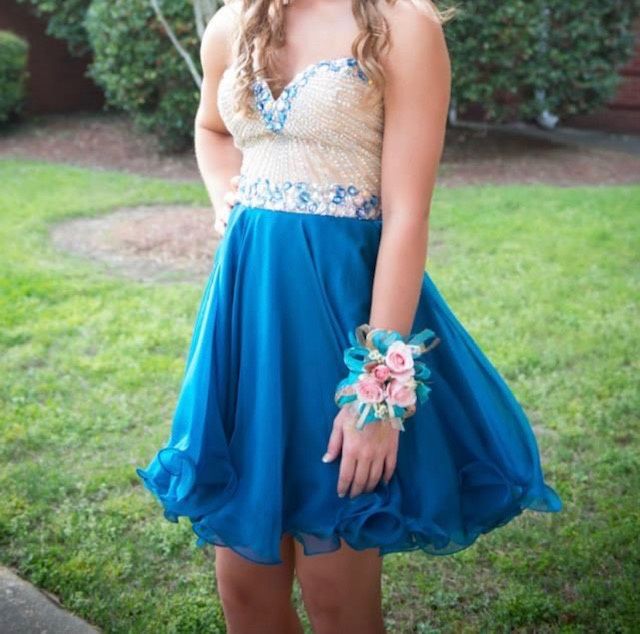 Sherri Hill Size 4 Prom Sequined Royal Blue A-line Dress on Queenly
