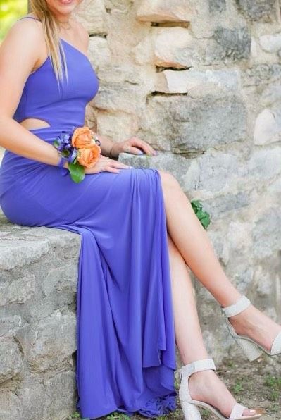 Size 0 Prom Blue Side Slit Dress on Queenly