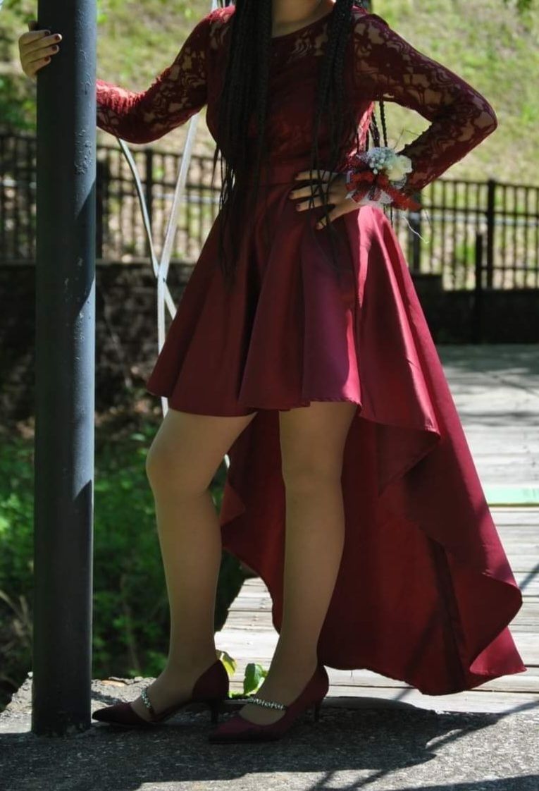 Size 6 Burgundy Red Dress With Train on Queenly